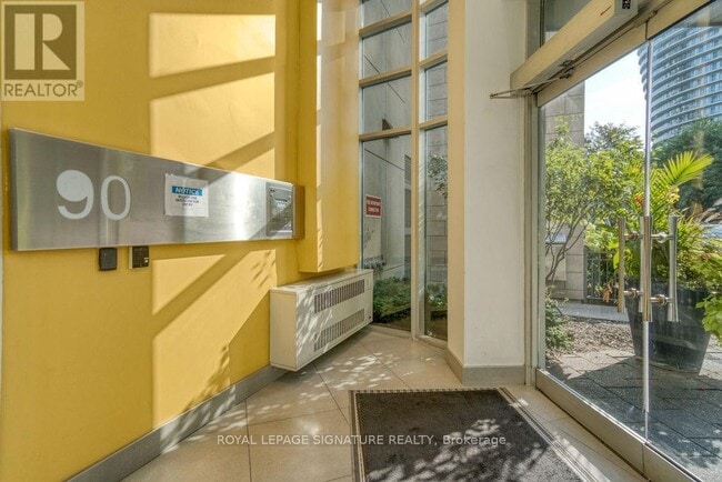 Building Photo - 90 Absolute Ave