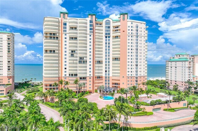 Foto del edificio - 940 Cape Marco Dr