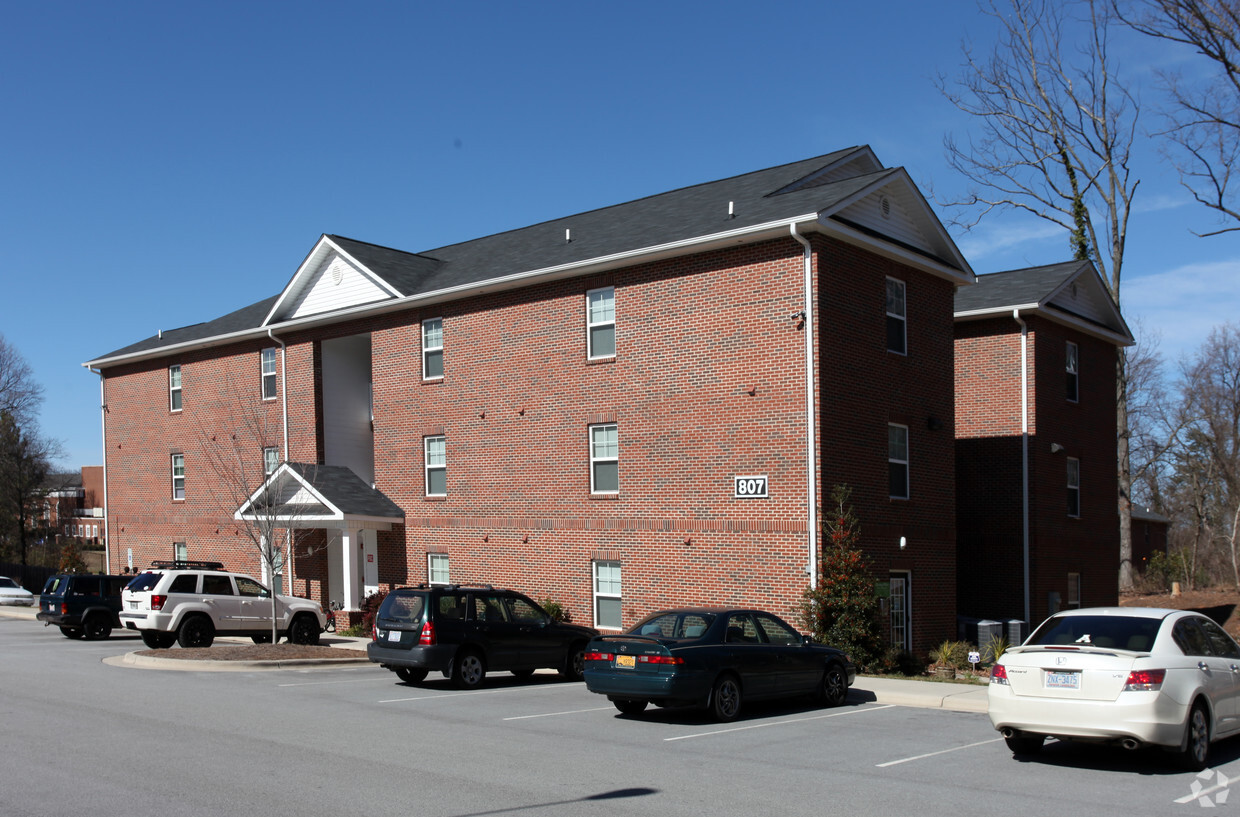 Primary Photo - Guilford College East