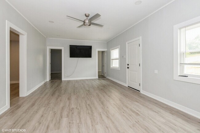 Foto del edificio - 1701 State St S