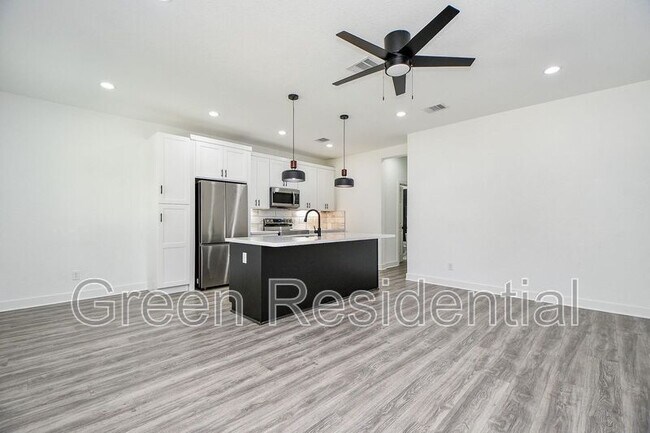 Building Photo - 9734 Pelsey St