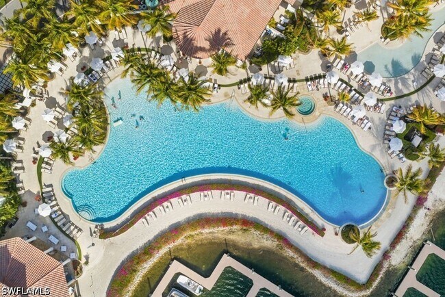 Foto del edificio - 10040 Valiant Ct