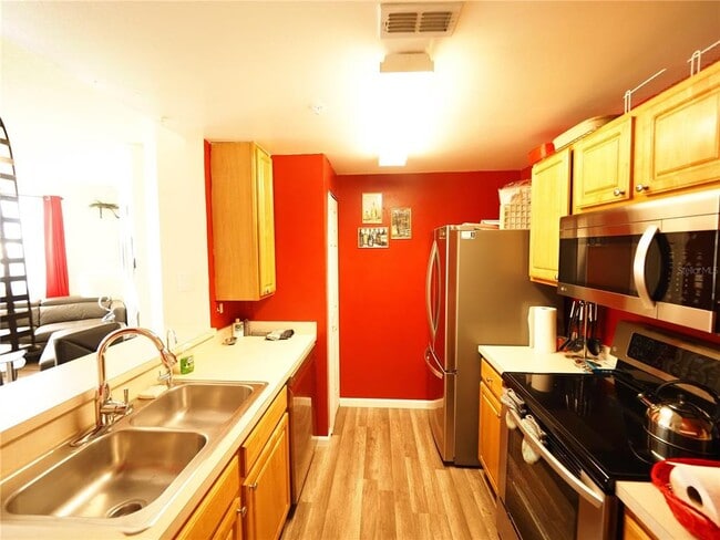 Building Photo - 5655 Bentgrass Dr