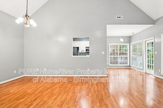 Foto del edificio - 632 Forest Lakes Dr