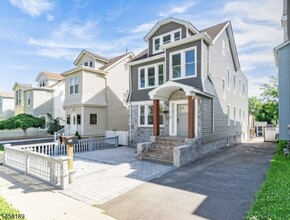 Building Photo - 280 Conklin Ave