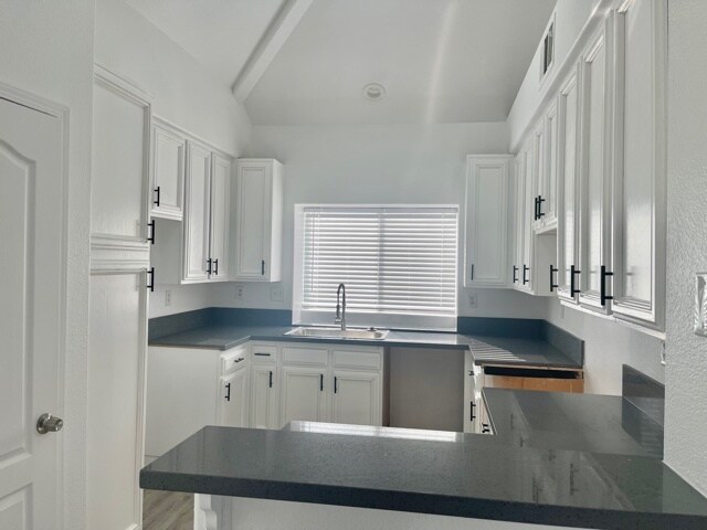 Foto del edificio - 5125 W Reno Ave