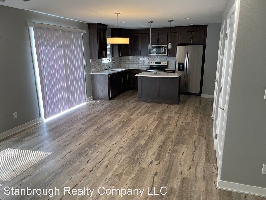 2114 2nd St SW, Altoona, IA 50009 - House Rental in Altoona, IA ...