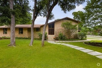 Building Photo - 402 Bulian Ln