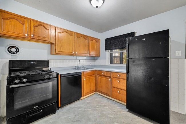 Building Photo - 9014 Ellison Dr