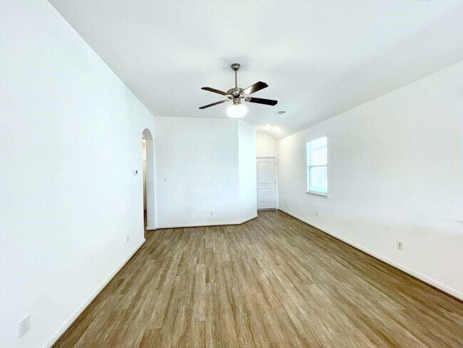 Foto del edificio - 15534 Bollardpoint Ln