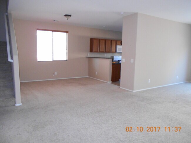 Building Photo - Great Southwest Location!!