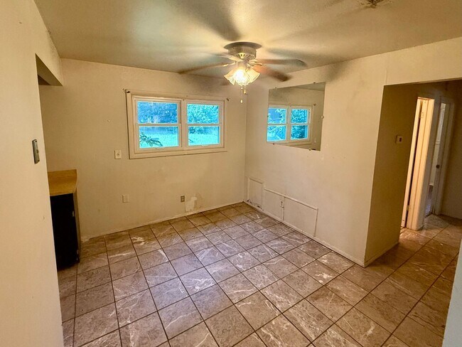 Foto del edificio - 3401 Fairview-HUD ACCEPTED