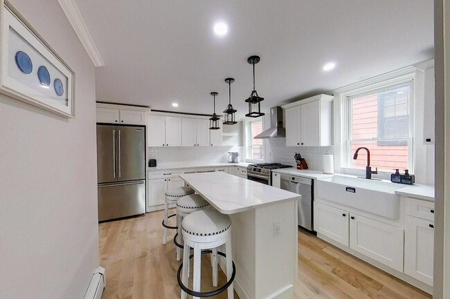 Building Photo - 30 Prospect Hill St