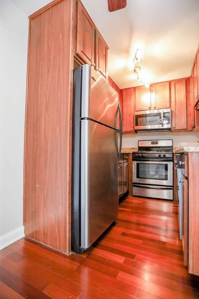 Foto del edificio - 7520 W Grand Ave