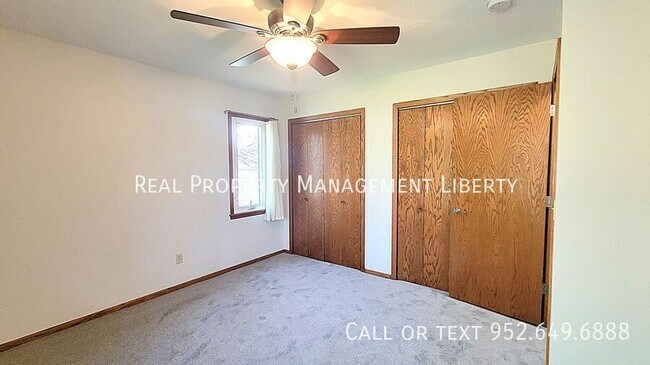 Foto del edificio - 9650 Pleasant Ave S