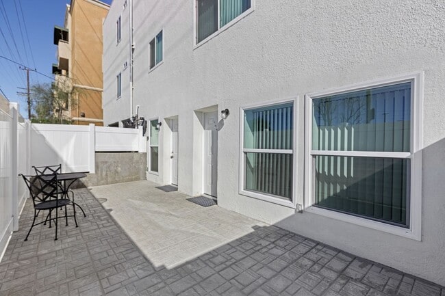 Building Photo - 5104 Sepulveda Blvd