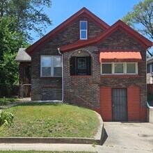 Building Photo - 3666 Tyler St