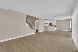 Building Photo - 2830 Belleza Ln