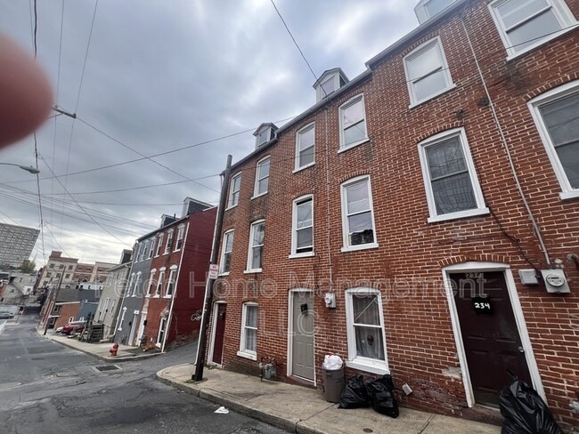 Building Photo - 230 W Mifflin St