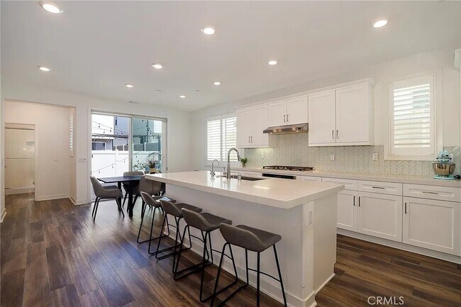 Foto del edificio - 12329 Primrose Ave