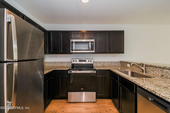 Foto del edificio - 556 Eiseman Wy