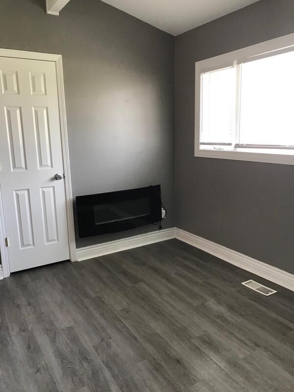 Building Photo - 1230 Elco Ave