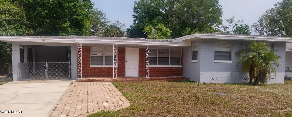 Primary Photo - 525 Tarragona Way