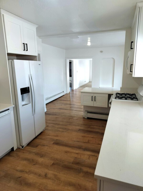 Foto del edificio - 220 Greenwood Ave