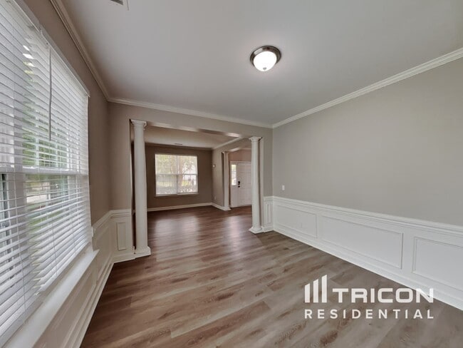 Building Photo - 6413 Amber Bluffs Crescent