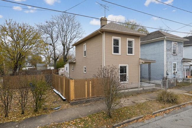 Building Photo - 1232 Lane St