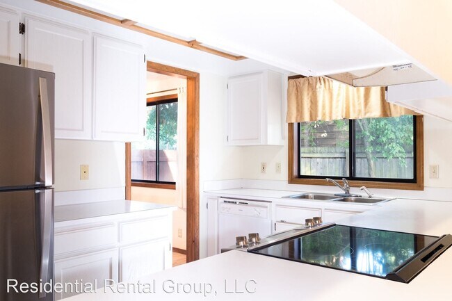 Building Photo - 3 br, 2 bath House - 1674 NE 9th Avenue