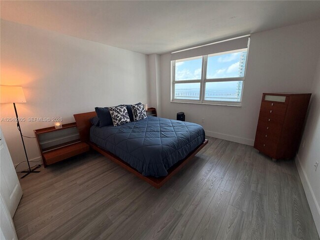 Foto del edificio - 1155 Brickell Bay Dr