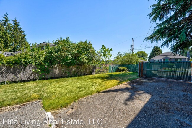 Building Photo - 3 br, 1 bath House - 9606 40th Ave. S.