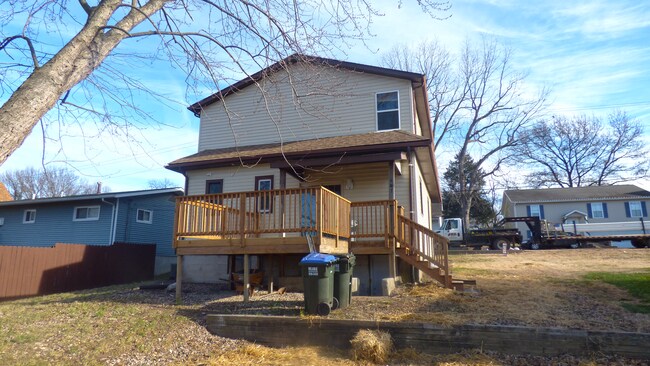Building Photo - 407 S Riebeling St