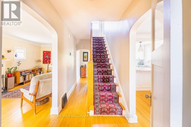 Building Photo - 59 Kenilworth St