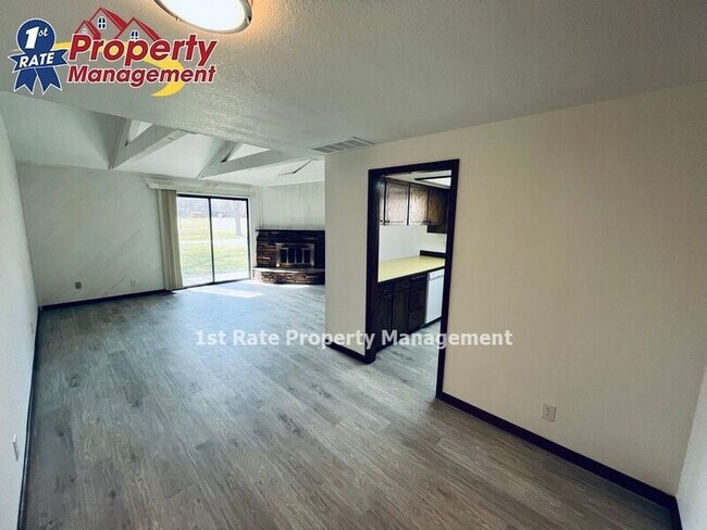 Foto del edificio - 435 W Melrose St