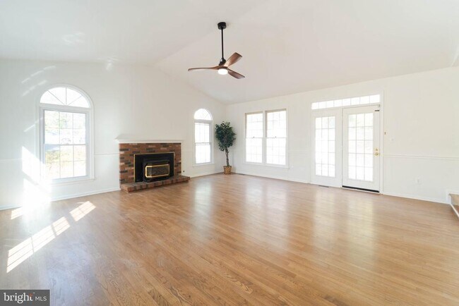 Foto del edificio - 3244 Titanic Dr