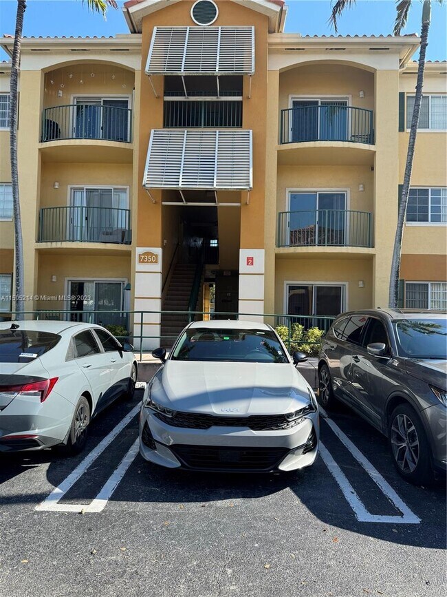 Building Photo - 7350 NW 114th Ave