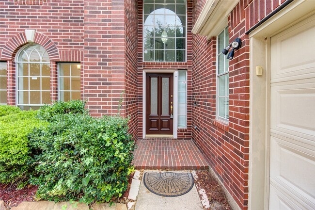Building Photo - 15318 Amesbury Ln