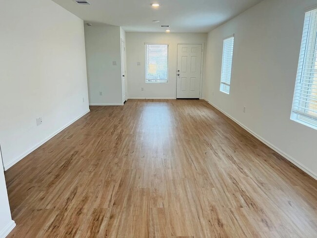 Foto del edificio - 26739 Paloma Blanca Dr