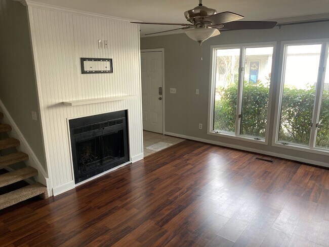 Foto del edificio - 304 75th Ave N