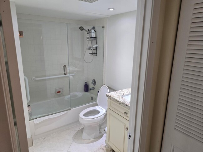 Foto del edificio - 1501 Cayman Way