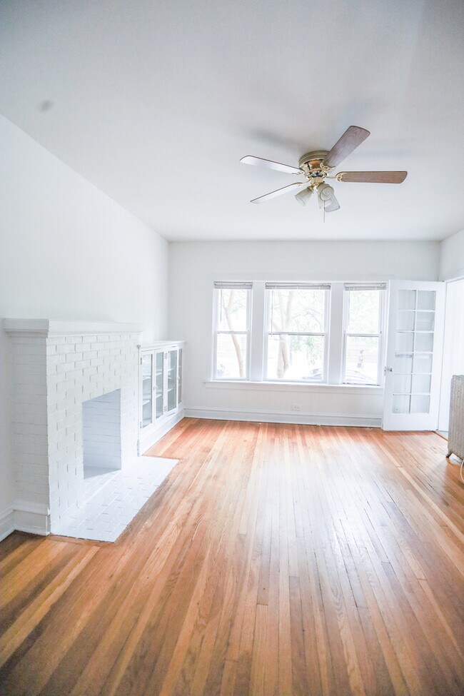 Foto del edificio - 5011 N Glenwood Ave