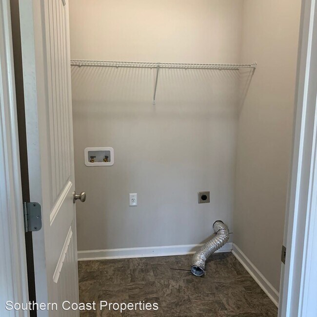 Building Photo - 4 br, 2.5 bath House - 1513 Bayberry Drive