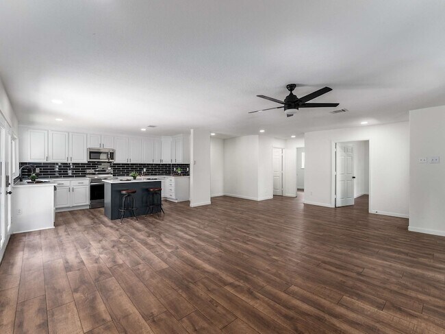 Foto del edificio - 1824 Arundel Dr