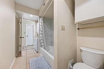 Building Photo - 3303 W Greenridge Dr