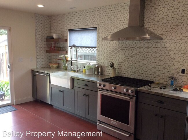 Foto del edificio - 2 br, 1 bath House - 750 24th Avenue