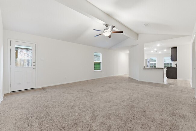 Foto del edificio - 345 Lone Mountain Dr