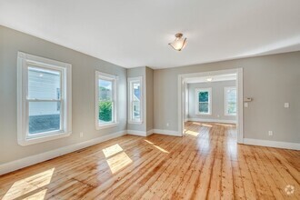 Building Photo - 48 Ashland St