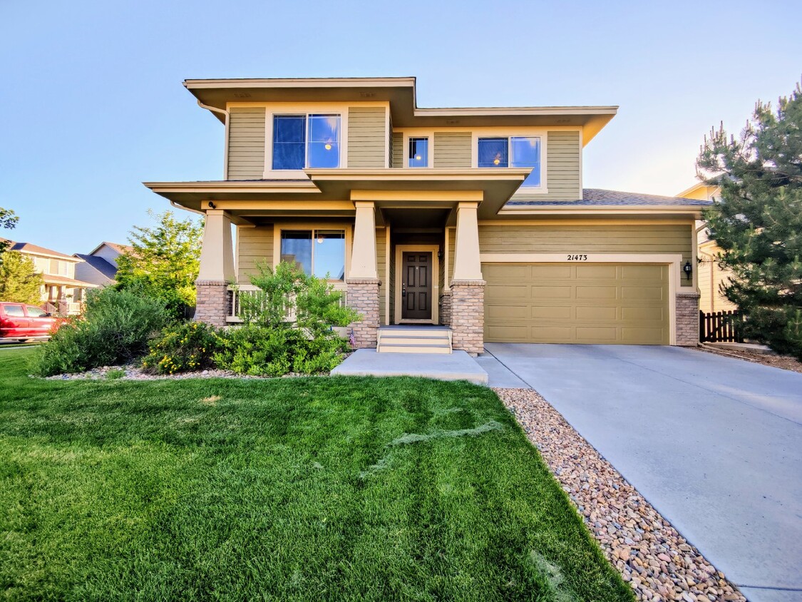 Primary Photo - Stunning 5-Bedroom Parker Home with Granit...